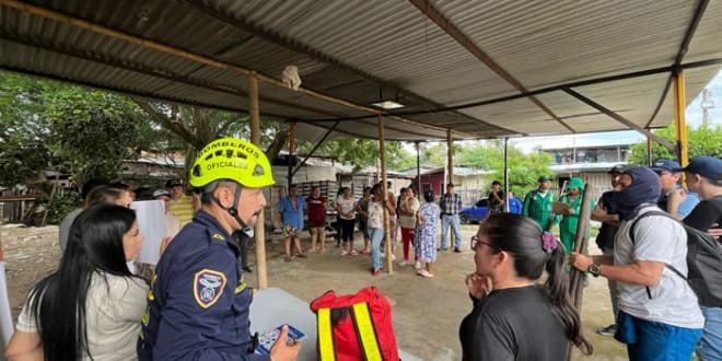 Neiva limpia quebradas para evitar emergencias