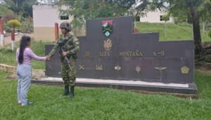 Joven ex combatiente ilegal da el paso a la paz