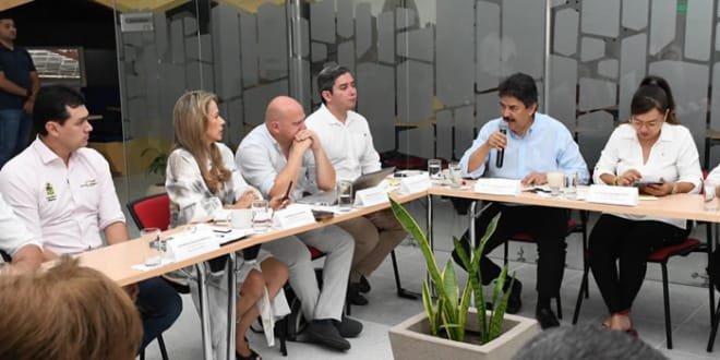 Alcaldía busca mejorar el transporte aéreo