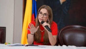 Juvinao exige plan de pago para salvar la educación universitaria en Colombia