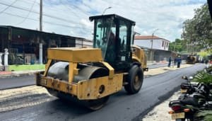 Trabajos de pavimentación en el norte de Neiva