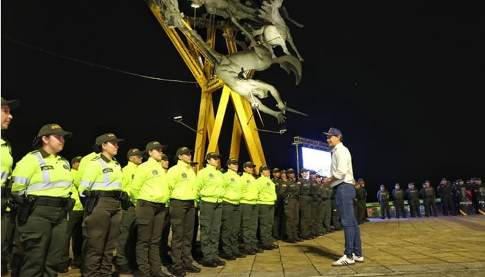 Aumento del pie de fuerza en Neiva por navidad