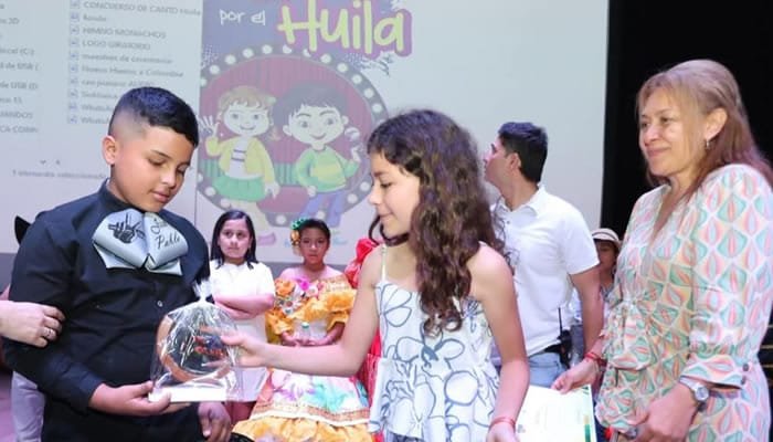 Talento infantil del Huila brilla en la final del concurso musical departamental