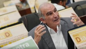 Humberto De la Calle renunció al Senado