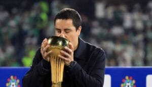 Nacional busca técnico