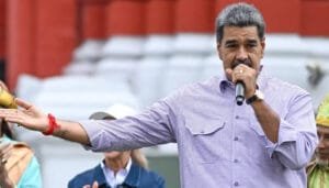 Figuras colombianas piden al Gobierno no respaldar a Nicolás Maduro