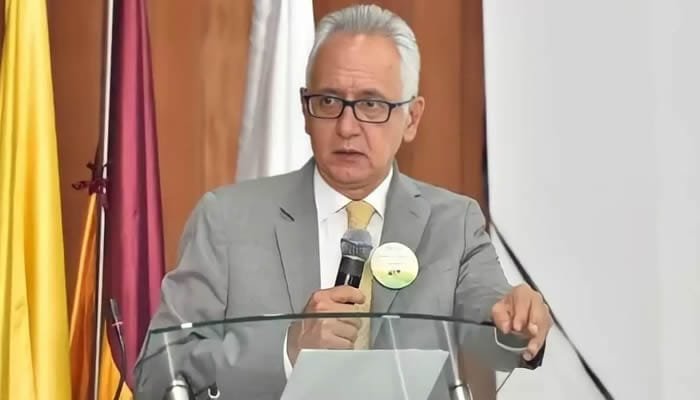 Ministro de Salud, llamado por la Corte Constitucional