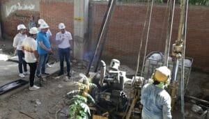 Supervisión de obras en el estadio de fútbol