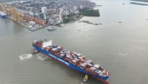 Colombia abre ruta comercial con China