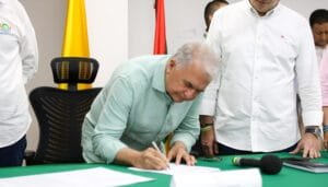 Convenio para impulsar la educación rural