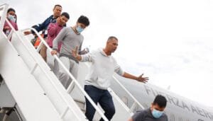 Créditos para los colombianos deportados de Estados Unidos
