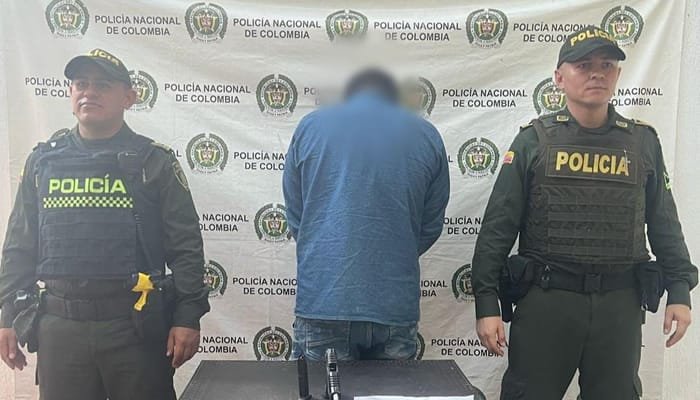 Capturado individuo con armas en su poder