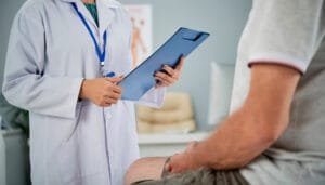 Más recursos al sistema de salud