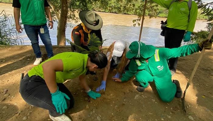 La ‘Metropolitana’ se sumó al Día del Árbol