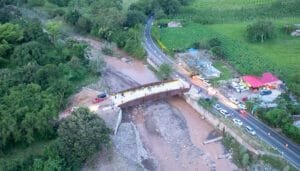 Entregado puente que conecta Timaná con Elías