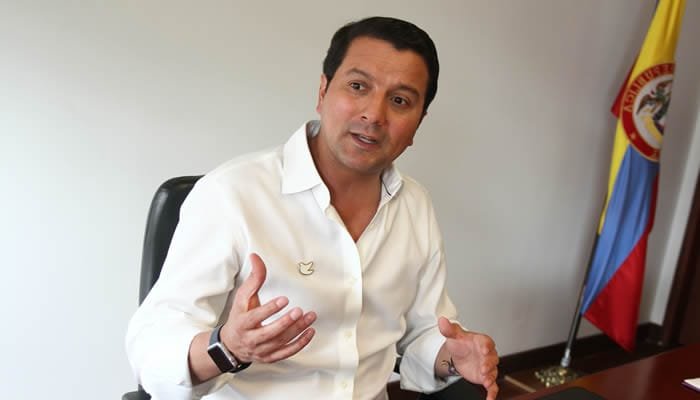 Precandidato interpondrá demanda al Consejo de Estado