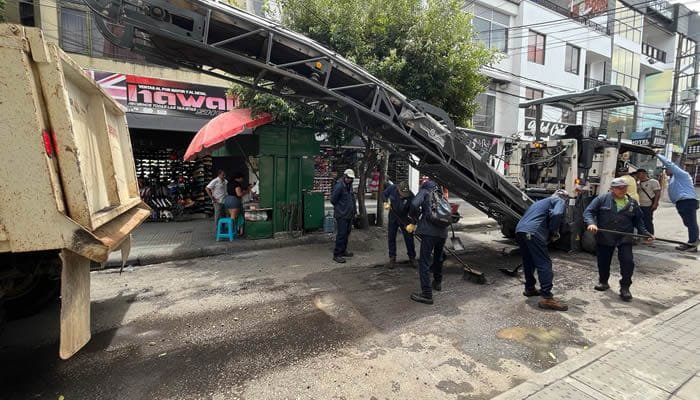 Trabajos de mantenimiento vial en Neiva