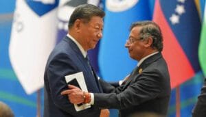 Así terminó la visita de Petro a China