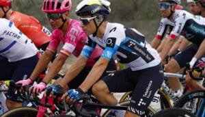 Un boyacense, el mejor colombiano en el inicio del Giro d’Italia