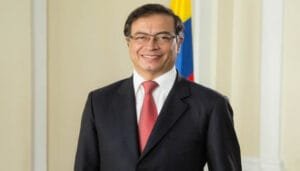 La ‘puya’ de Petro a Cesar Gaviria