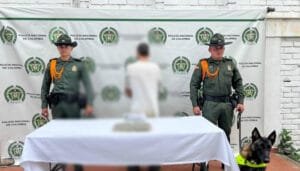 Adolescente detenido con drogas en Neiva