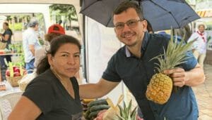 Primer mercado campesino de 2025