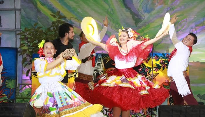 Candidatas departamentales mostraron lo mejor de la cultura huilense
