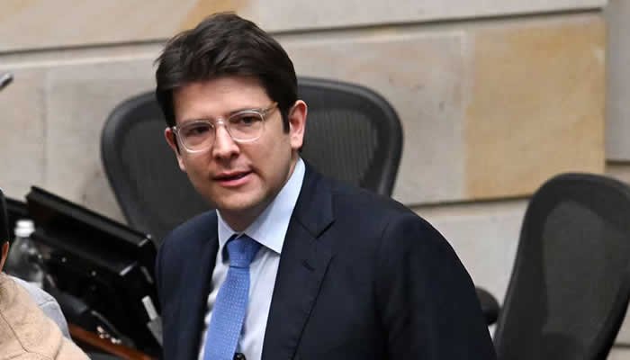 Esposa de Miguel Uribe anuncia proceso de rehabilitación