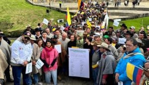Los puntos para levantar el paro de los campesinos parameros