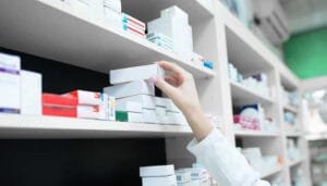 Sancionadas tres sociedades por sobrecostos en medicamentos