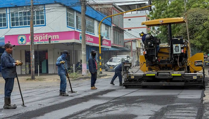 Más trabajos de mantenimiento vial en Neiva