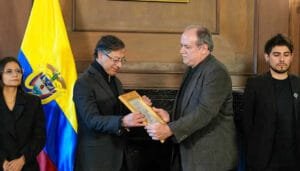 Doctorado Honoris Causa para el Presidente Petro