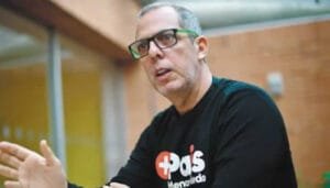 Suspensión provisional a Alfredo Saade