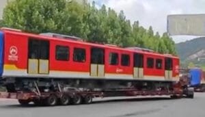 Primer tren del metro de Bogotá, rumbo al país