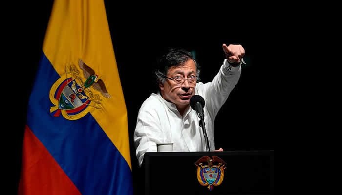 Petro se opone a posible invasión a Venezuela