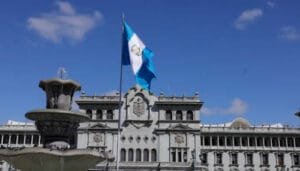 Guatemala contradice a Petro