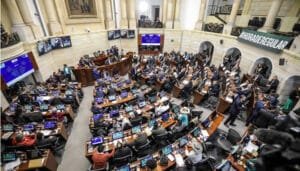 Proponen recorte de 10 billones al presupuesto nacional