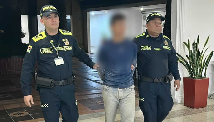 Capturado por acceso carnal violento