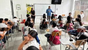 Reforzando entornos escolares en El Caguán