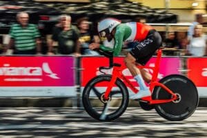 Recortada etapa de la Vuelta a España y sin cambios