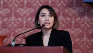 Laura Sarabia…ahora de embajadora