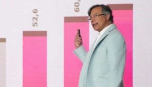 Presidente Petro y la defensa de sus logros en salud y educación