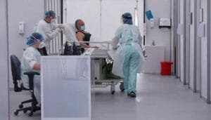 Billonaria deuda con hospitales y clínicas
