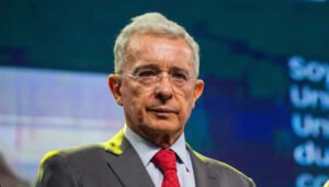 Álvaro Uribe, absuelto