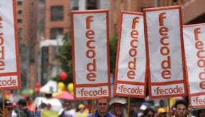 Docentes entrarán en paro de 24 horas