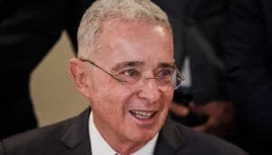 Abierta investigación preliminar contra Álvaro Uribe