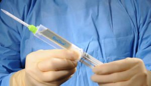 Advierten de adhesivo quirúrgico falsificado