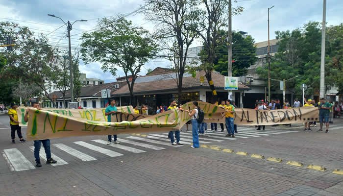 Aficionados del Huila se ‘plantaron’ por el Estadio