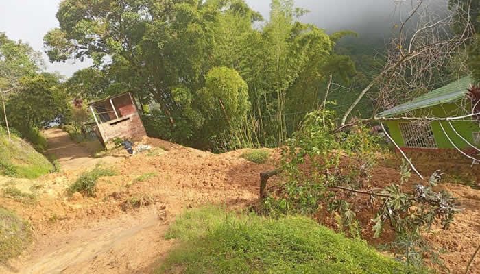 Aumentan los deslizamientos en el Huila