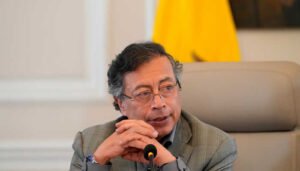 Chats de alias Calarcá, sometidos a examen